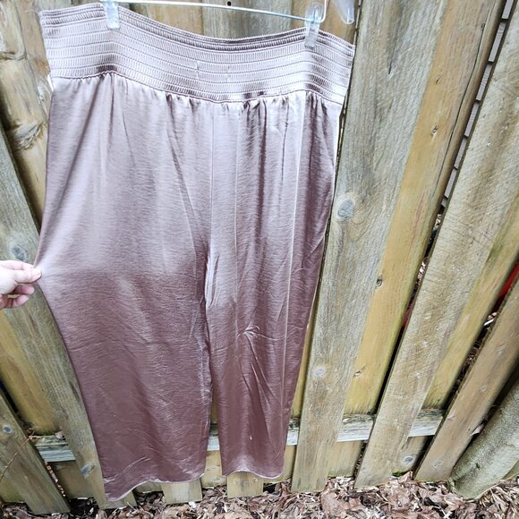 *NWT* Simply Vera Wang Wide Leg satin trousers - Picture 6 of 15
